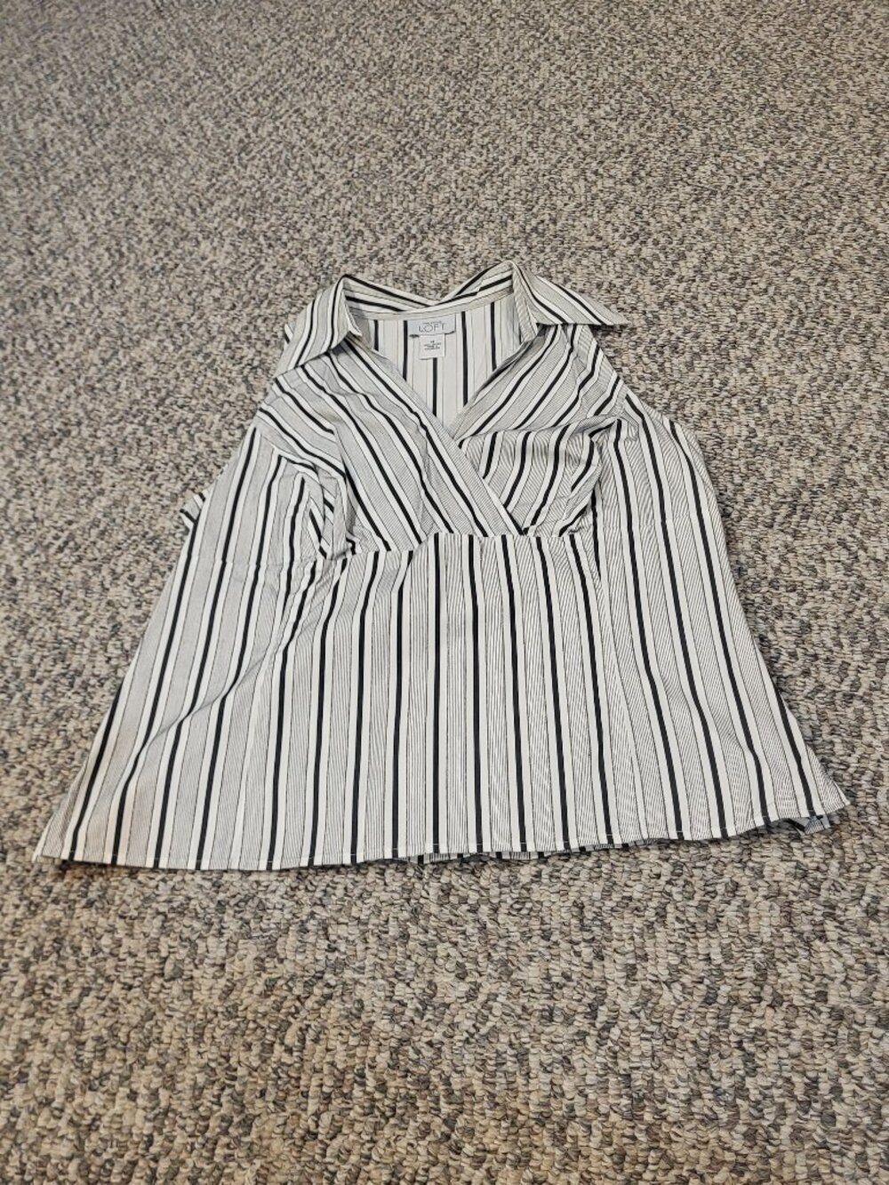 Ann Taylor Loft blouse summer /sleeveless